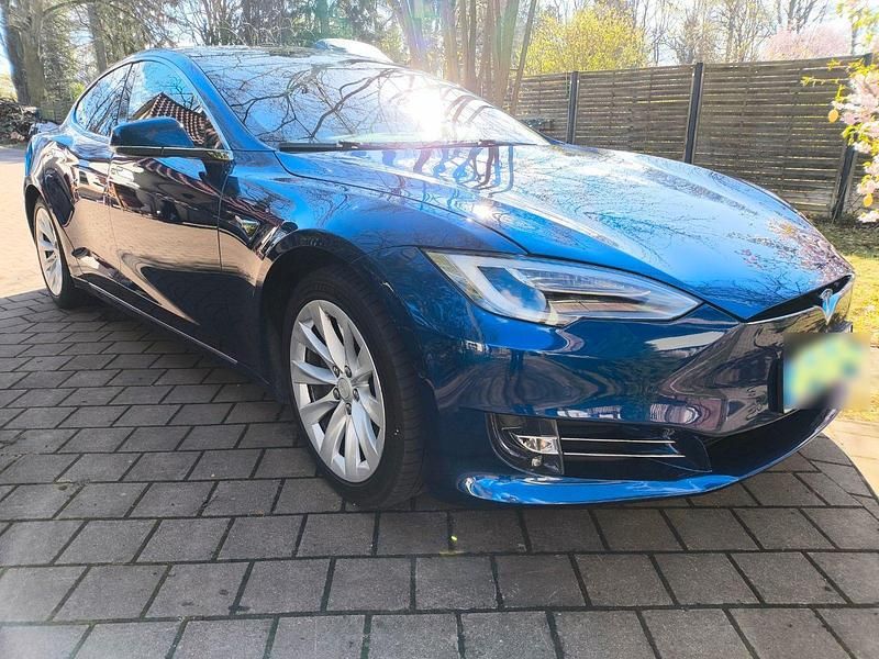 Second-hand Tesla Model S 386 kW (525 CP) 2018 Albastru Hatchback
