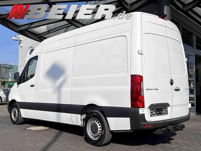 Gebraucht Mercedes Sprinter 170 PS (125 kW) 2021 Arktikweiss Van
