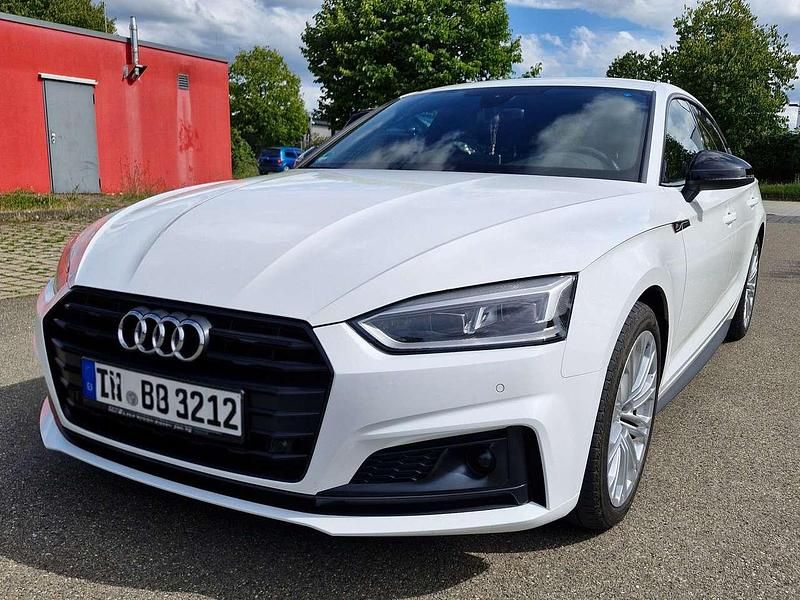Weiß Gebraucht 2017 Audi A5 Sportback Sport Coupé | 18.600 € (Etwas zu teuer) - Bild 1/4