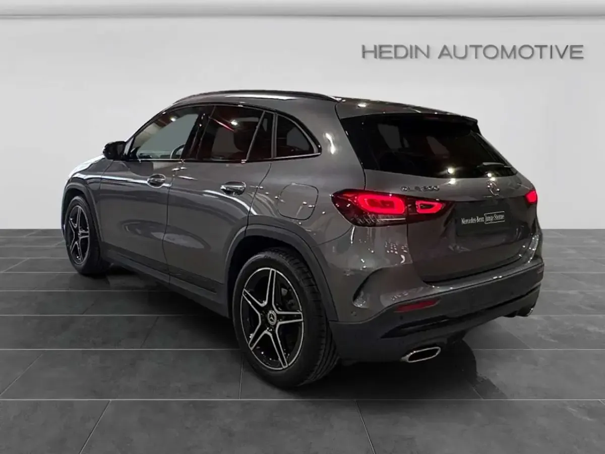 Gebraucht Mercedes GLA200 AMG 163 PS (119 kW) 2023 Grau SUV