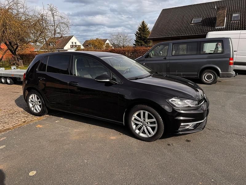 Gebraucht VW Golf VII 116 PS (85 kW) 2019 Schwarz Limousine