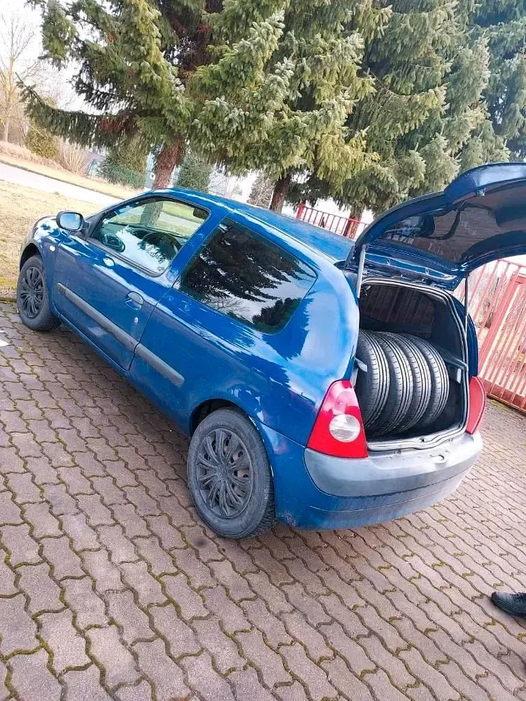 Gebraucht Renault Clio 58 PS (42 kW) 2006 Blau Kleinwagen