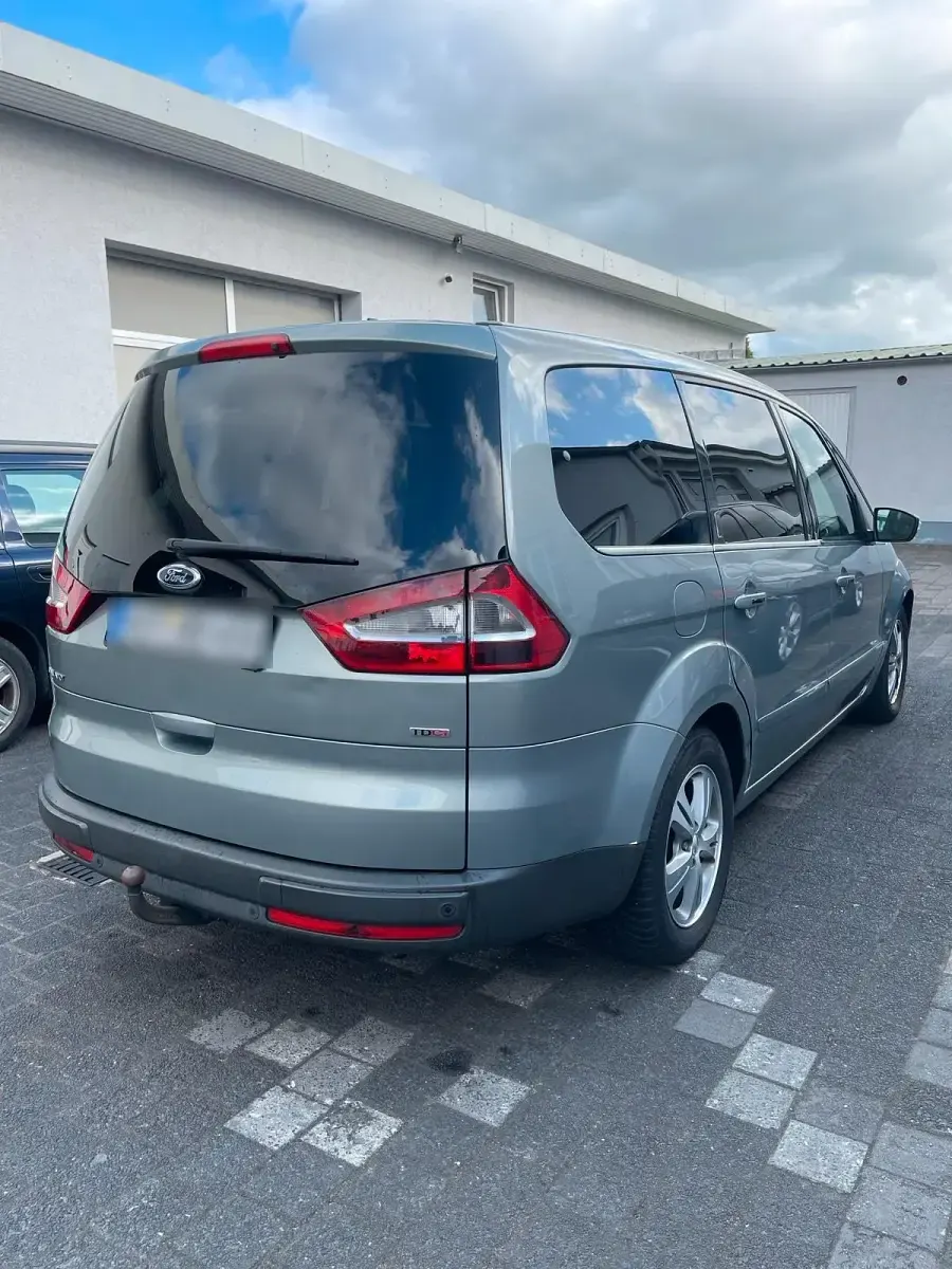 Gebraucht Ford Galaxy Titanium 174 PS (127 kW) 2010 Van / Kleinbus
