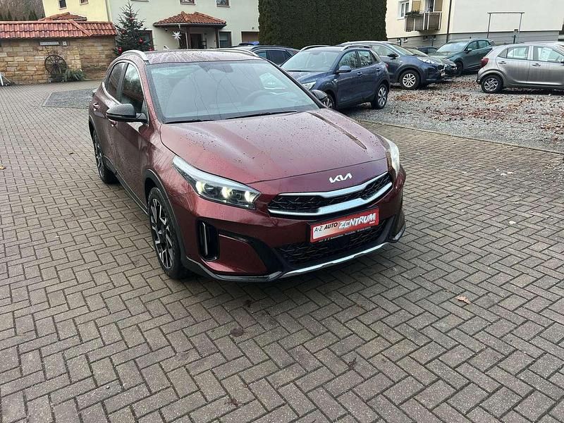 Gebraucht Kia XCeed 150 PS (110 kW) 2025 (ard) magmarot met. SUV
