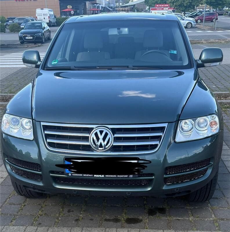 Grün Gebraucht 2004 VW Touareg SUV | 11.899 € - Bild 1/4