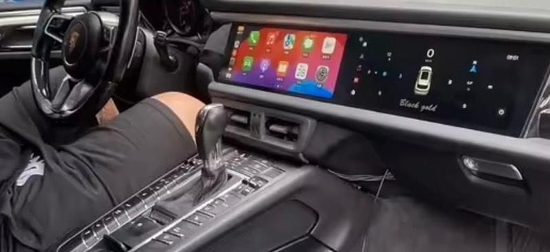 Schwarz Gebraucht 2015 Porsche Macan Turbo SUV | 29.999 € (Guter Preis) - Bild 1/4