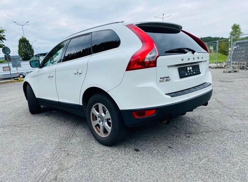 Gebraucht Volvo XC60 Summum 243 PS (178 kW) 2012 Weiß SUV