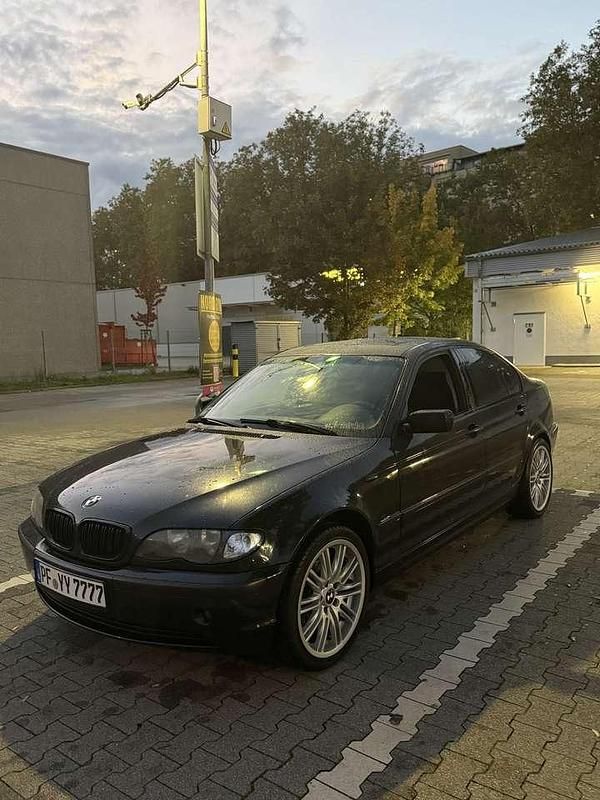 Gebraucht BMW 318 Lifestyle 143 PS (105 kW) 2004 Schwarz Limousine