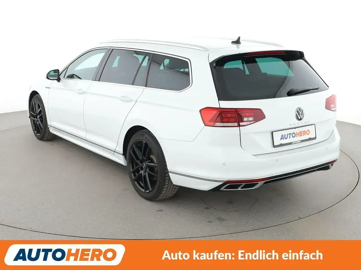 Gebraucht VW Passat Elegance 150 PS (110 kW) 2021 Weiß Kombi