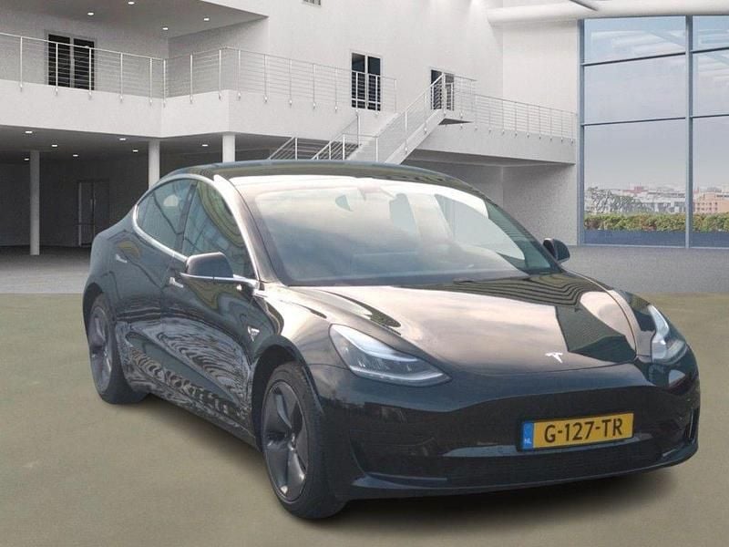 Gebraucht Tesla Model 3 Standard Range 225 kW (306 PS) 2019 Schwarz Limousine