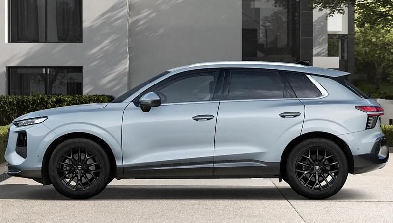 Nouă Audi Q3 Ambiente 204 CP (150 kW) 2026 Gri SUV