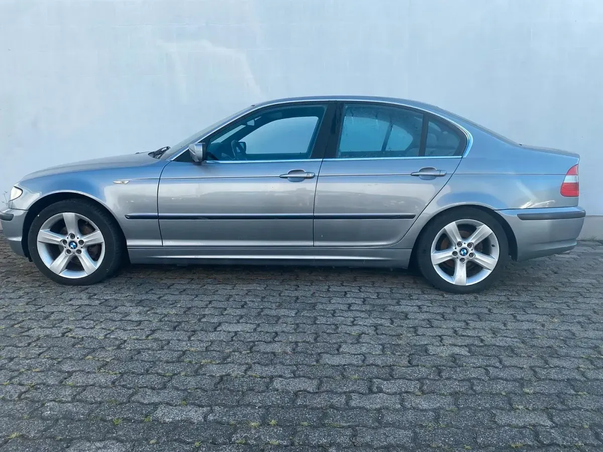 Gebraucht BMW 320 Exclusive 170 PS (125 kW) 2004 Grau Limousine