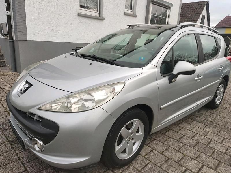 Gebraucht Peugeot 207 95 PS (69 kW) 2009 Silber Kombi