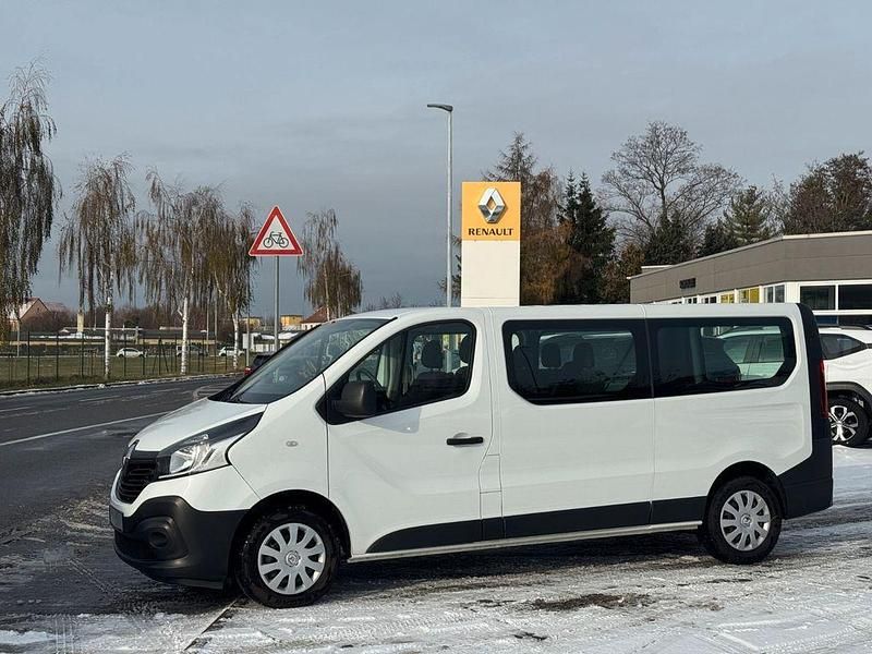 Gebraucht Renault Trafic Expression 145 PS (106 kW) 2018 Weiß Van / Kleinbus