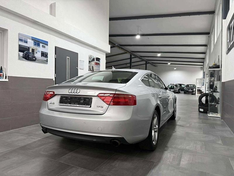 Gebraucht Audi A5 Business 170 PS (125 kW) 2012 Eissilber Coupé