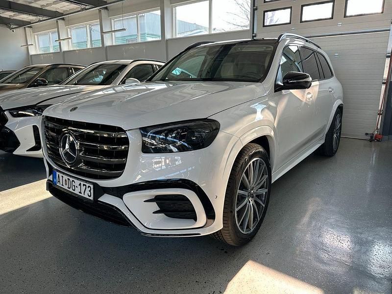 Weiß Gebraucht 2025 Mercedes GLS580 AMG SUV | 120.000 € (Teuer) - Bild 1/4