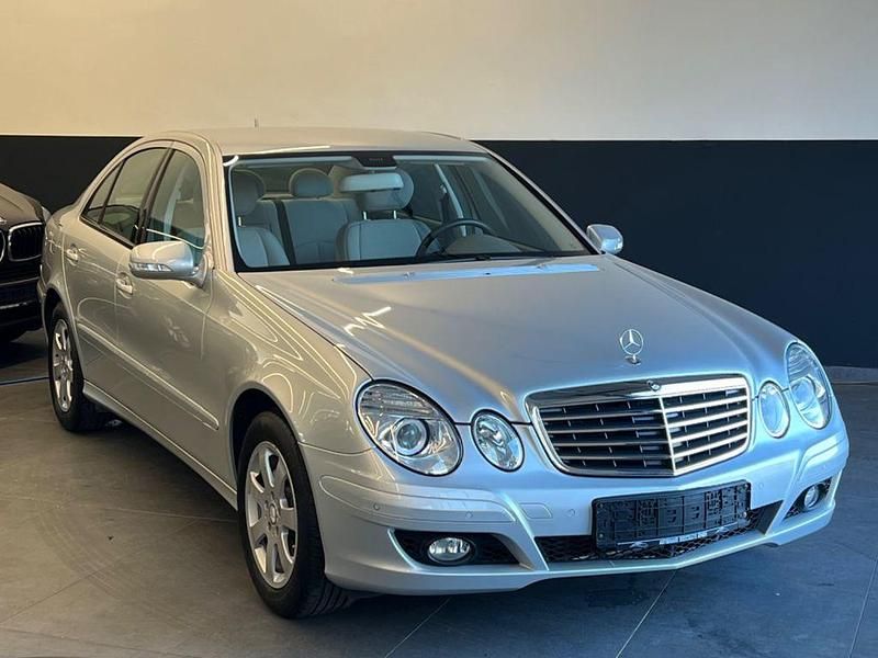 Gebraucht Mercedes E200 184 PS (135 kW) 2006 Silber Limousine