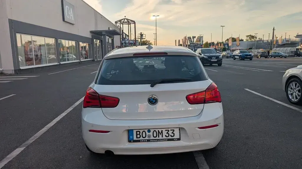 Gebraucht BMW 116 Efficient Dynamics 116 PS (85 kW) 2017 Weiß Kleinwagen