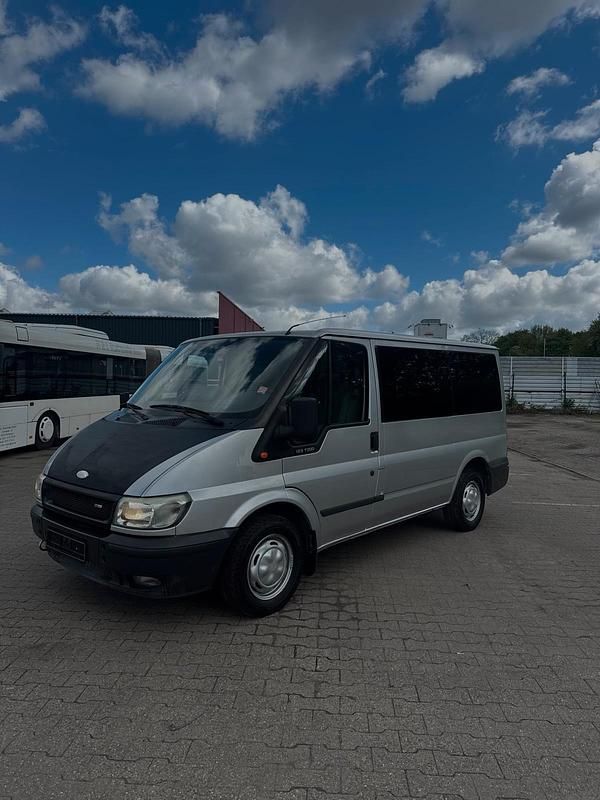 Usado Ford Transit 2005 Plateado Monovolumen