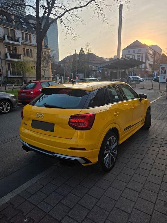 Gebraucht Audi SQ2 Ambiente 300 PS (220 kW) 2019 Gelb SUV