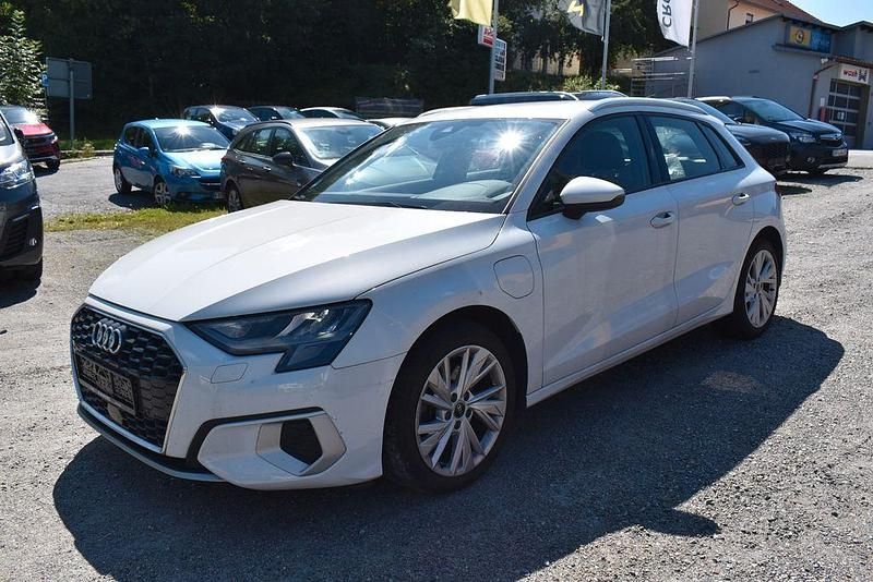 Gebraucht Audi A3 S-Line 204 PS (150 kW) 2020 Gletscherweiss (metallic) Limousine
