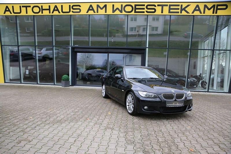 Schwarz Gebraucht 2010 BMW 325 M Sport Coupé | 9.900 € (Fairer Preis) - Bild 1/4