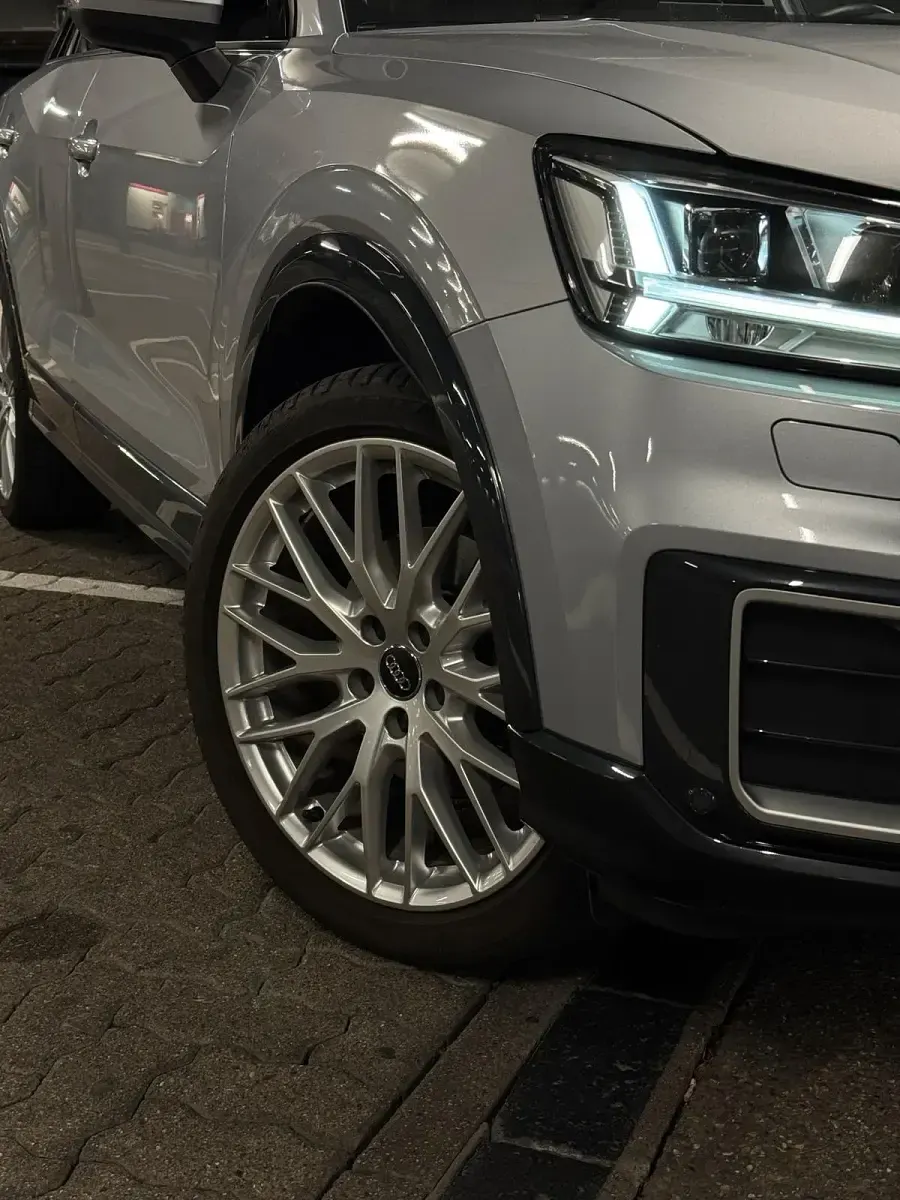 Gebraucht Audi Q2 Design 150 PS (110 kW) 2018 Grau SUV