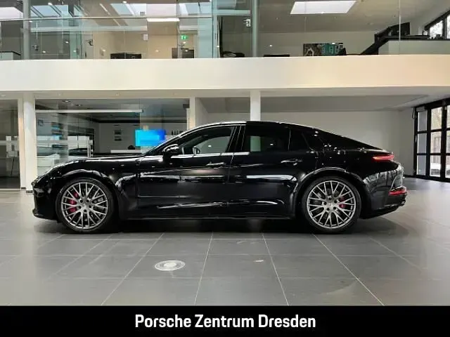 Neu Porsche Panamera 544 PS (400 kW) 2026 Tiefschwarzmetallic (metallic) Kleinwagen