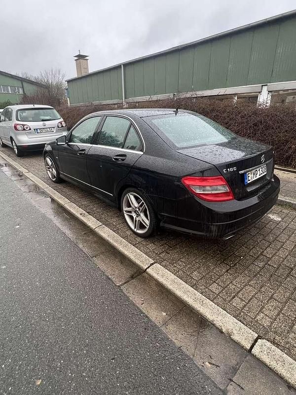 Gebraucht Mercedes C180 156 PS (114 kW) 2010 Schwarz Limousine