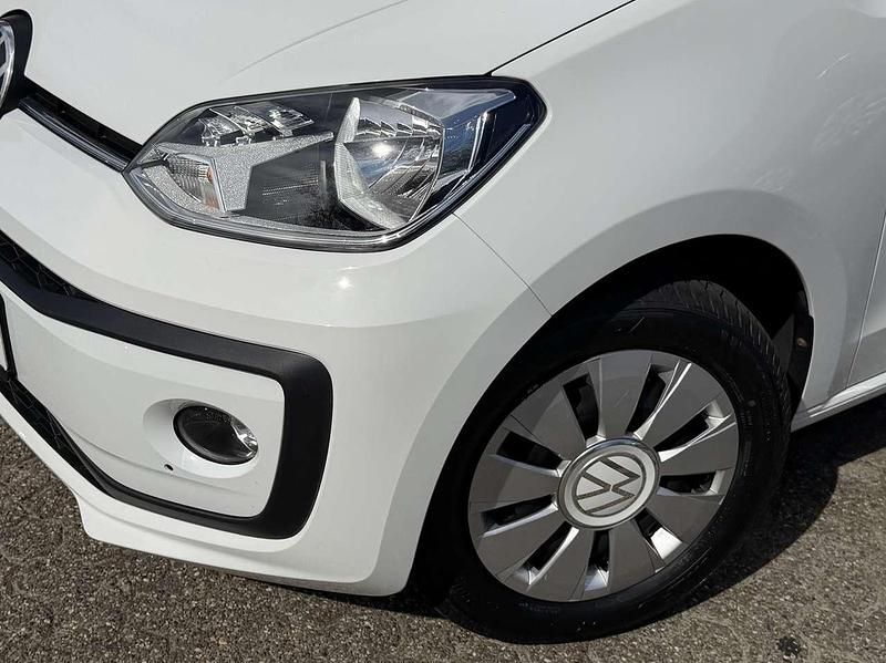 Używany VW up! 65 KM (47 kW) 2021 Biały Hatchback