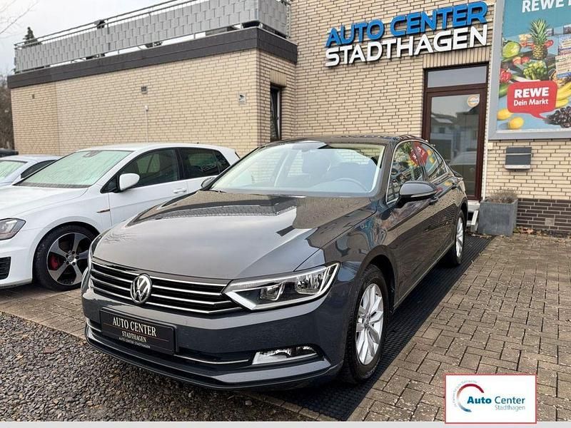 Grau Gebraucht 2018 VW Passat Comfortline Limousine | 15.990 € (Guter Preis) - Bild 1/4