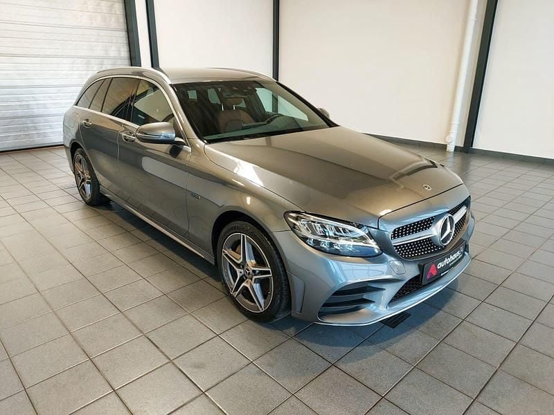 Grau Gebraucht 2021 Mercedes C300e AMG line Kombi | 22.690 € (Superpreis) - Bild 1/4