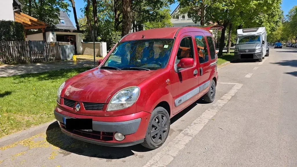 Second-hand Renault Kangoo Expression 75 CP (55 kW) 2005 Roșu Monovolum