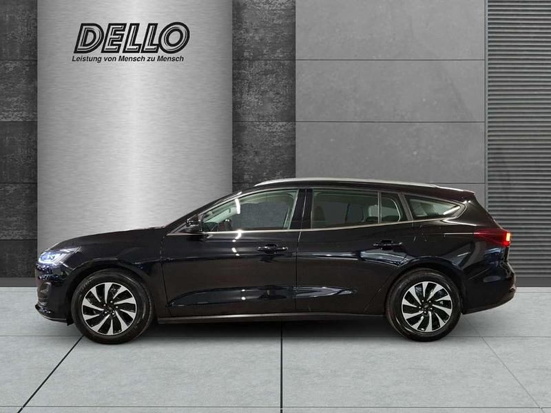 Gebraucht Ford Focus Titanium 125 PS (91 kW) 2023 Obsidianschwarz metallic Kombi