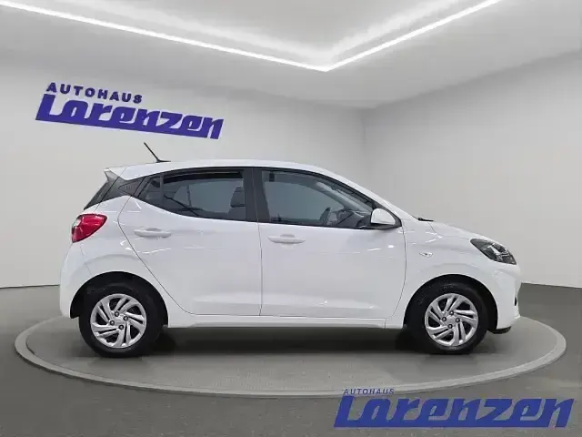 Gebraucht Hyundai i10 Select 96 PS (70 kW) 2024 Weiß Kleinwagen