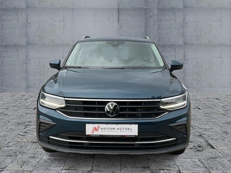Gebraucht VW Tiguan Active 150 PS (110 kW) 2022 Blau SUV