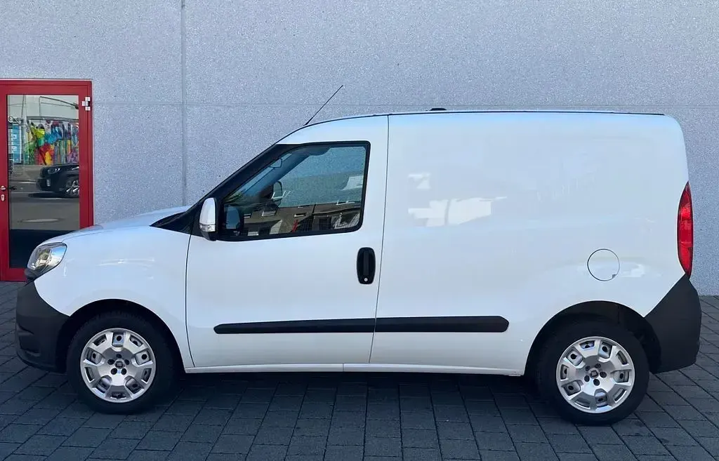Gebraucht Fiat Doblò 120 PS (88 kW) 2015 Weiß Van / Kleinbus