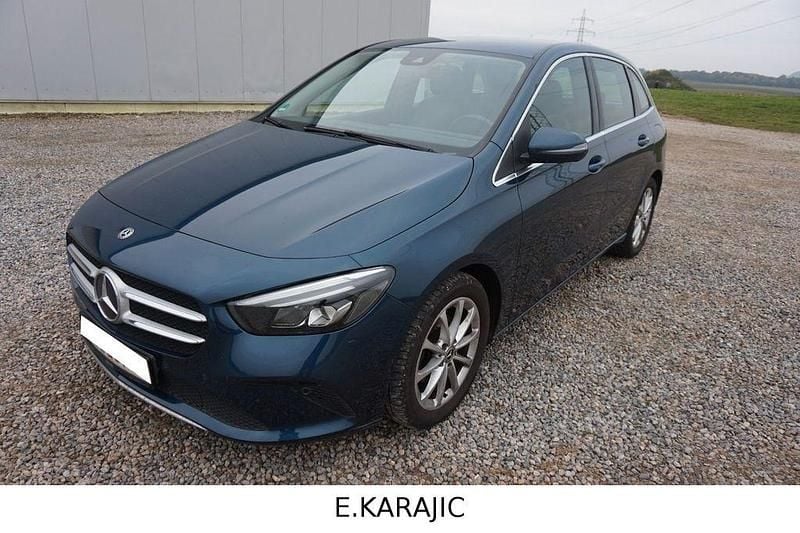 Blau Gebraucht 2019 Mercedes B180 Van / Kleinbus | 17.500 € (Superpreis) - Bild 1/4