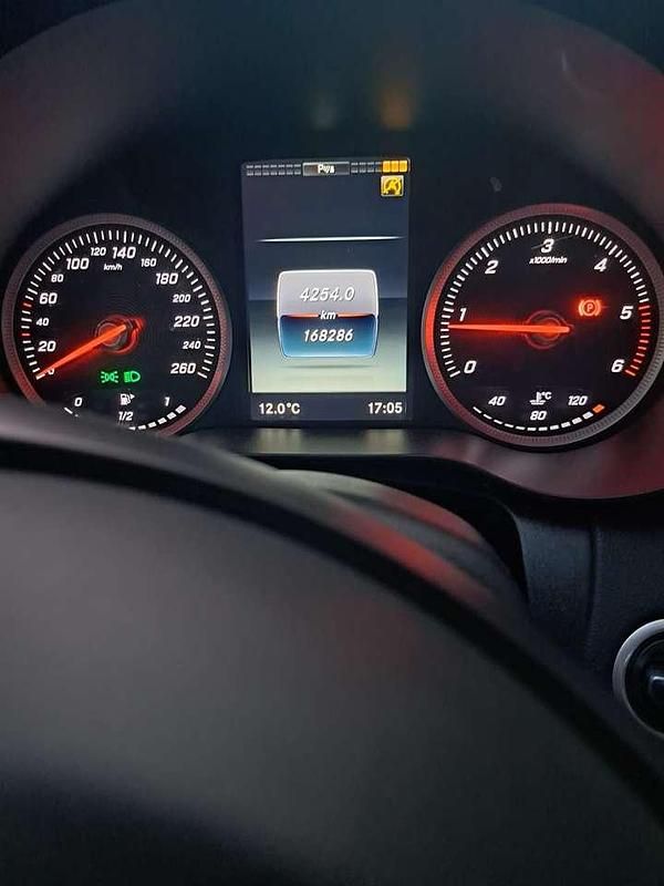 Gebraucht Mercedes 220 170 PS (125 kW) 2017 Schwarz Limousine