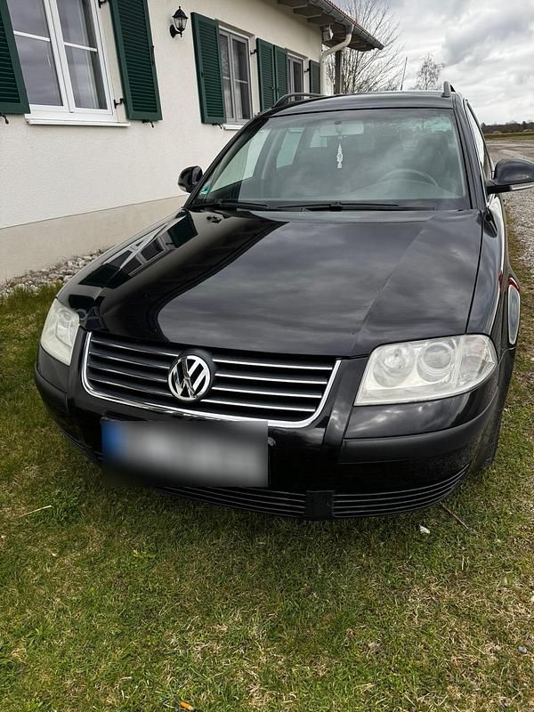 Gebraucht VW Passat 101 PS (74 kW) 2004 Schwarz Kombi