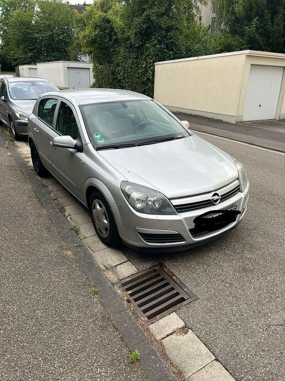 Silber Gebraucht 2004 Opel Astra Limousine | 2.600 € (Fairer Preis) - Bild 1/4