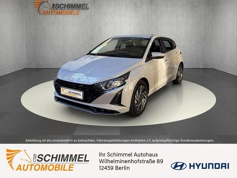 Grün Gebraucht 2024 Hyundai i20 Trend Limousine | 19.925 € (Guter Preis) - Bild 1/4