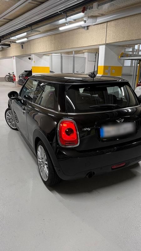 Gebraucht Mini Cooper 136 PS (100 kW) 2017 Schwarz Kleinwagen