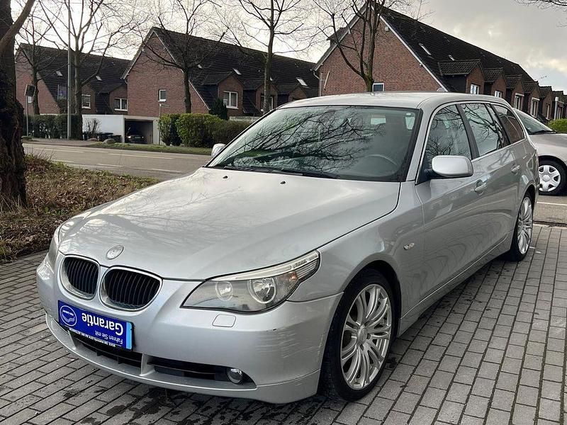 Gebraucht BMW 520 163 PS (119 kW) 2006 Silber Kombi