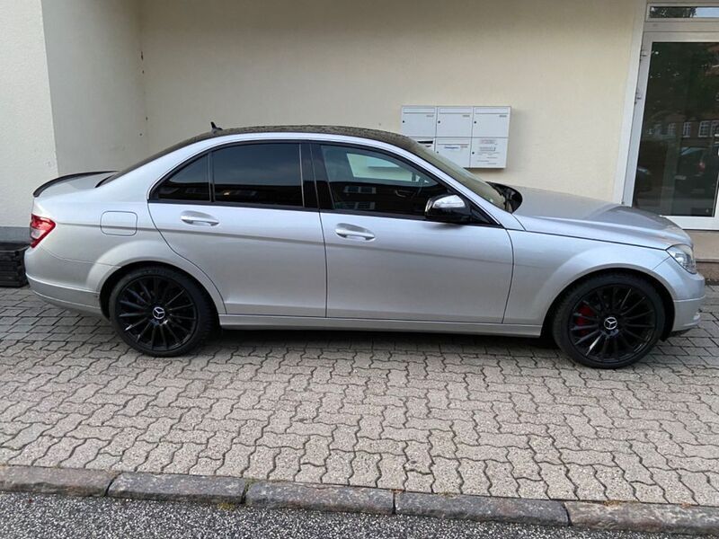 Silber Gebraucht 2008 Mercedes C200 Classic Limousine | 6.000 € (Teuer) - Bild 1/4
