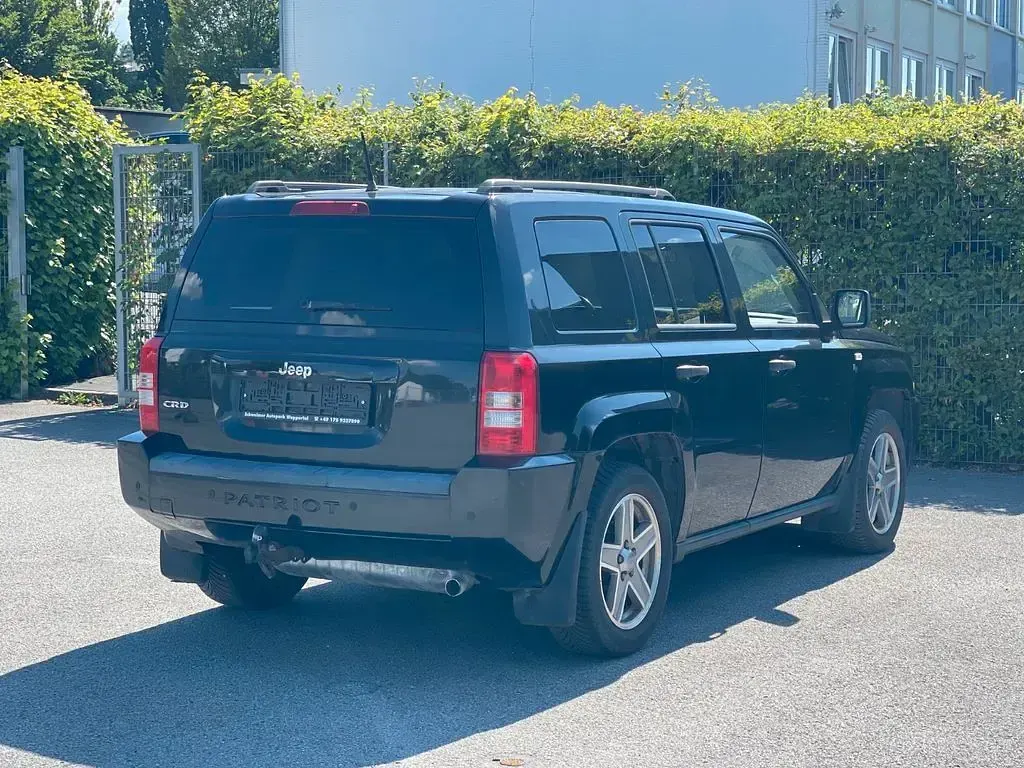 Gebraucht Jeep Patriot Sport 140 PS (102 kW) 2009 Silber SUV
