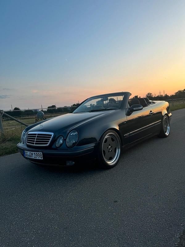 Schwarz Gebraucht 1999 Mercedes CLK230 AMG Cabrio | 4.800 € (Guter Preis) - Bild 1/4
