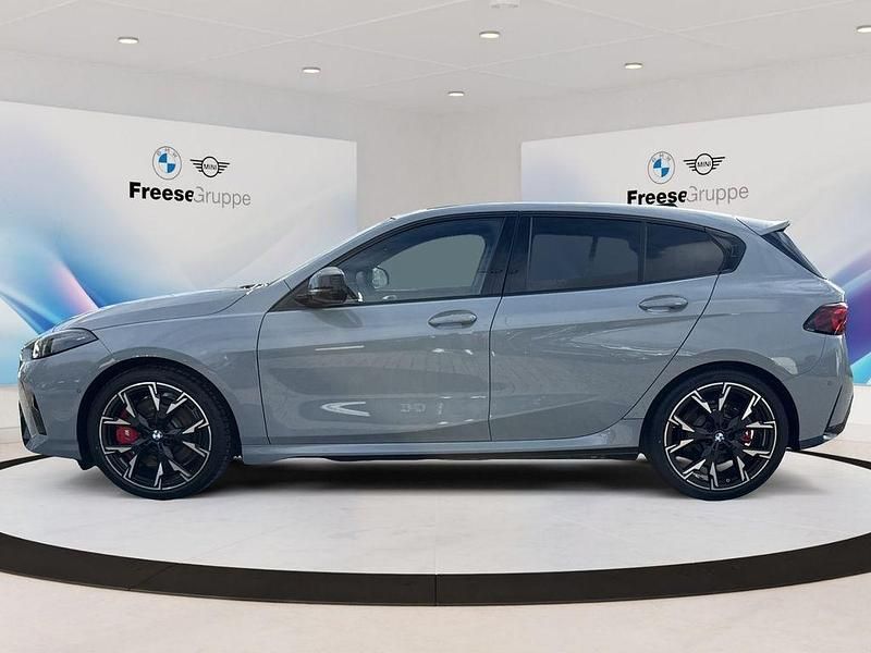 Neu BMW 120 Performance 170 PS (125 kW) 2025 Grau Kleinwagen