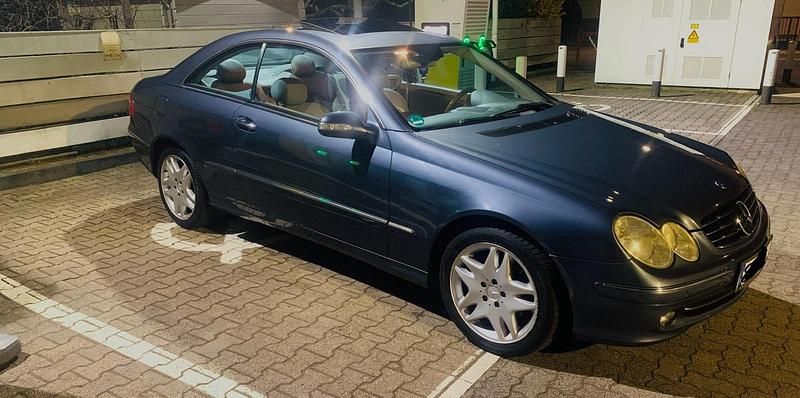 Gebraucht Mercedes CLK240 170 PS (125 kW) 2003 Blau Coupé