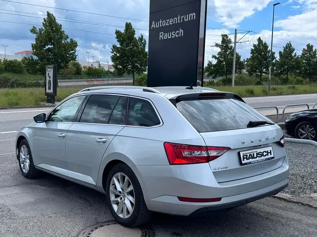 Gebraucht Skoda Superb Ambition 150 PS (110 kW) 2024 Silber Kombi